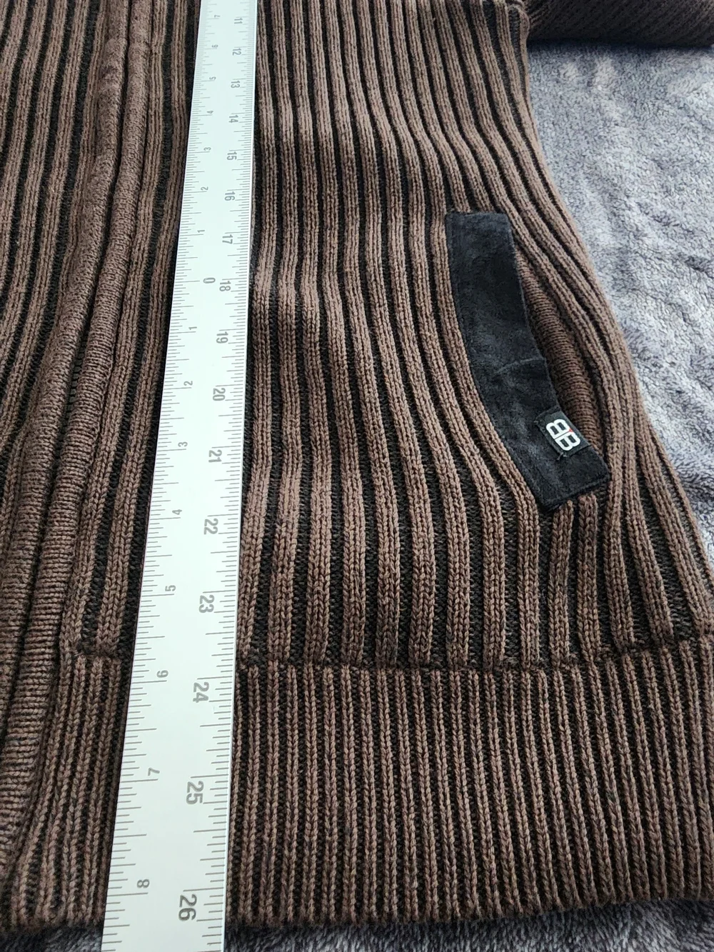 Mens Benjamin Black full-zip sweater with a brown ribbed knit design Size Small